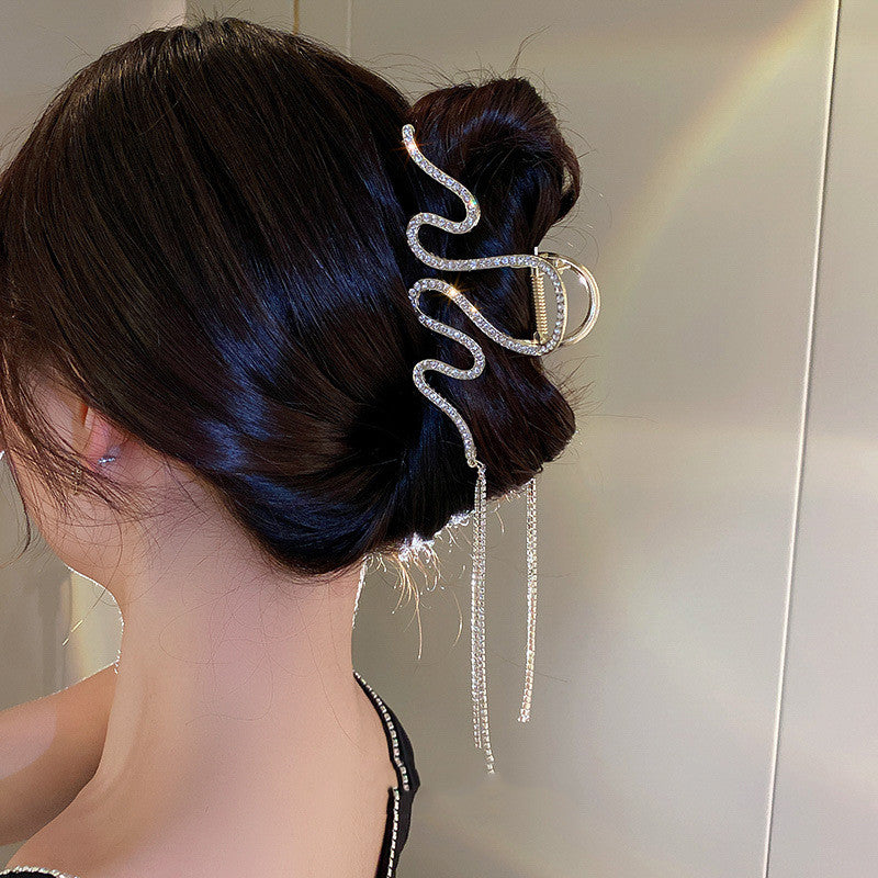 Back Of Head With Diamond Wavy Fringe Hairpin